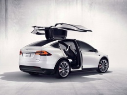 Tesla объявила цену на базовую версию кроссовера Model X
