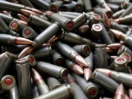 В Днепропетровске у мужчины дома обнаружили арсенал оружия и 1 200 наркотикосодержащих таблеток
