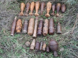 На Закарпатье обнаружили арсенал боеприпасов (ФОТО)
