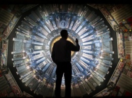 Физики отчаянно хотят, чтобы бозон Хиггса был ошибкой