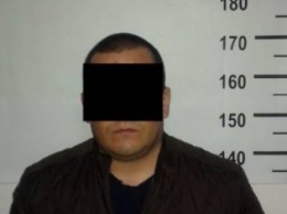 На Закарпатье в кафе задержали иностранца с боевыми гранатами (ФОТО)