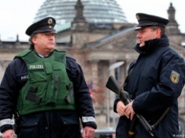 Глава Минюста ФРГ отрицает связь парижских террористов с Германией