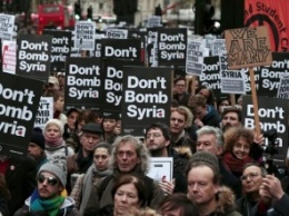 В Великобритании протестуют против начала бомбардировки сирийской территории