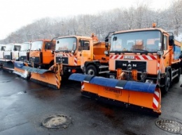 КГГА: К уборке снега сегодня будут задействованы 243 единиц спецтехники