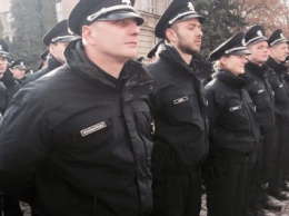 МВД: В полиции Закарпатья будет работать боец АТО, который из-под носа боевиков украл танк