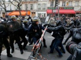 В Париже задержали 300 экоактивистов