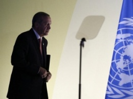 Президент Турции заявил, что ведет закупки нефти только законными путями