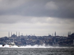 В НАТО заявили, что Турция не будет закрывать Босфор для российских кораблей