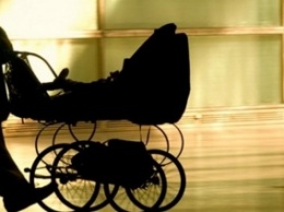 На Днепропетровщине ранее судимый безработный украл детскую коляску