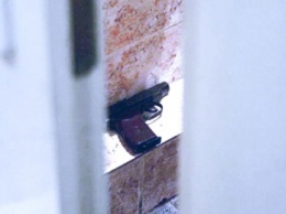 В Полтаве в одном из ТРЦ в туалете нашли пистолет