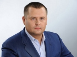 Мэр Днепропетровска поздравил опору украинской армии - волонтеров