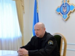 Турчинов заявил об изучении стратегии и тактики российских авиационных сил