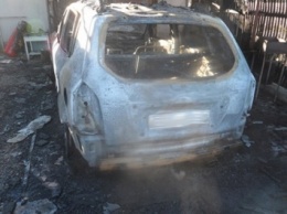 Неизвестные подожгли авто депутата в Одесской области