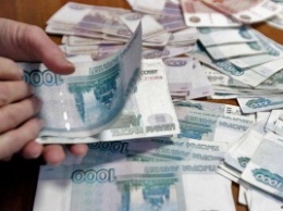 В бюджете РФ на 2016 год заложен дефицит в два триллиона рублей