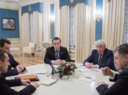 Порошенко поздравил Грищука с назначением замглавы Антикоррупционной прокуратуры