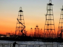 Пожар на нефтяной платформе SOCAR на Каспии: один погибший и 30 пропавших без вести