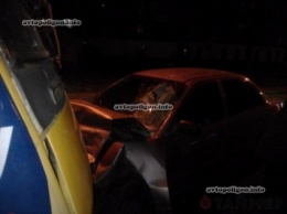 ДТП в Одессе: Hyundai протаранил маршрутку - пострадал водитель. ФОТО