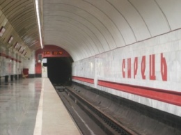 На станции "Сырец" закроют на неделю эскалатор