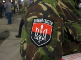 "Правый сектор" прекращает свое участие в блокаде Крыма из-за разногласий с Меджлисом