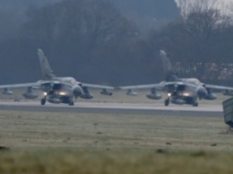 Первые три немецкие самолета уже отправлены в Сирию для борьбы с ИГИЛ
