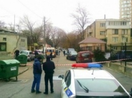 Угрожавший взорвать гранату в одесском доме сдался полиции