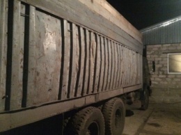 В Одесской обл. пограничники и СБУ обнаружили КамАЗ с 20 т контрабандного спирта