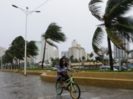 К Филиппинам приближается тайфун "Нона": объявлен высший уровень метеорологической угрозы