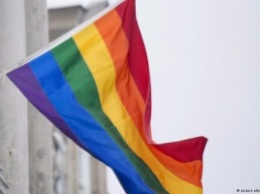 В Греции узаконили однополые партнерства