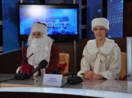 По Днепропетровску будет ездить троллейбус с Дедом Морозом и снеговиком-водителем