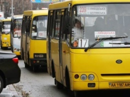 Полиция Киева в часы пик будет патрулировать дорожные полосы для пассажирского транспорта
