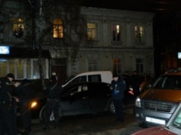 В Киеве на Подоле правоохранители изъяли оружие в автомобиле Toyota