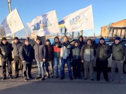 Второй день протестов фермеров: аграрии перекрыли трассы на Киев, Одессу и Львов