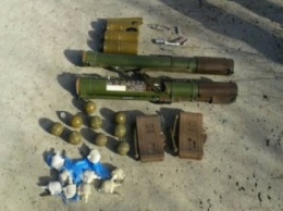 В доме боевика "ДНР" в Красногоровке обнаружили два гранатомета