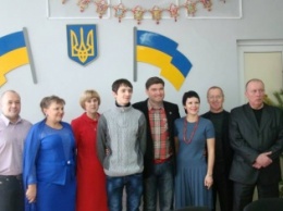 Боец АТО на Луганщине получил щедрый и неожиданный подарок (фото, видео)
