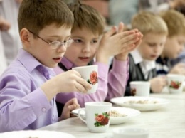 После зимних каникул отменяется бесплатное питание для николаевских школьников 1-4 классов – для этого нужно около 15 миллионов гривен