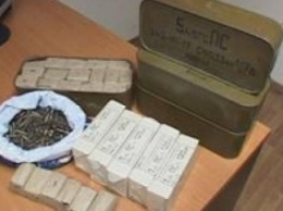 На Днепропетровщине задержали торговцев боеприпасами из зоны АТО