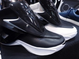 Французская компания разработала самозашнуровующиеся кроссовки