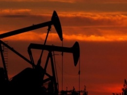 Цена на нефть марки Brent упала ниже 33 долларов за баррель
