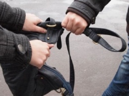 На Рождество в Николаеве ограбили троих, причем у одного отобрали два пистолета
