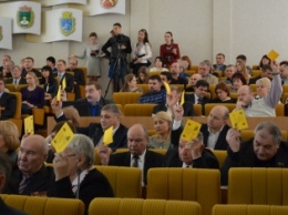 Южноукраинские депутаты собираются ввести поименное голосование и сразу публиковать результаты