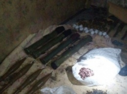 В Луганской области правоохранители обнаружили хранилище боеприпасов РДГ боевиков - пресс-центр штаба АТО