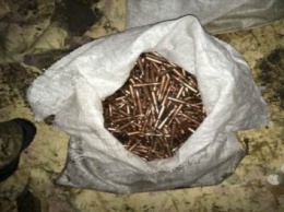 Возле линии разграничения в Луганской области нашли тайник с боеприпасами