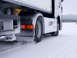В Киеве ограничили въезд грузовиков из-за снегопада