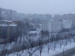 Днепропетровск в снегу: обильный снегопад блокировал город
