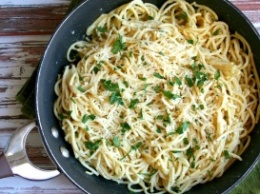 Самая вкусная паста за считаные минуты: итальянский ужин в сковороде