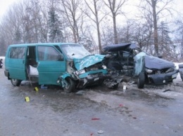 Один человек погиб, еще семеро травмированы в ДТП возле Ивано-Франковска