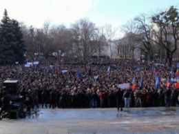 В Кишиневе проходят многотысячные митинги на фоне выдвижения нового кандидата в премьеры