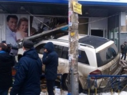 Парню, который в Киеве на тротуаре сбил насмерть женщину, предъявлено подозрение