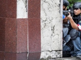 Серия взрывов и стрельба в Джакарте: есть жертвы