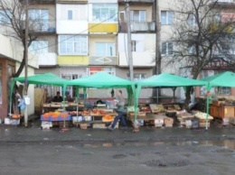 В Ужгороде продолжаются рейды по борьбе со стихийной уличной торговлей